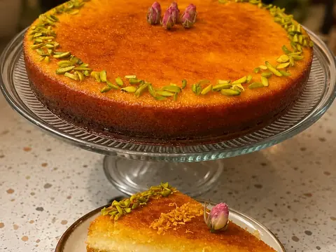 صينية بسبوسة محشية
